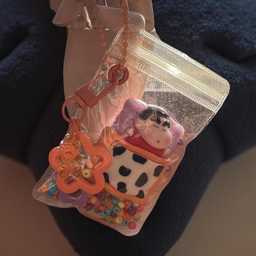 Colorful Beaded Keychain featuring Shin-chan - Manga/Anime Character - Picture 4 of 5